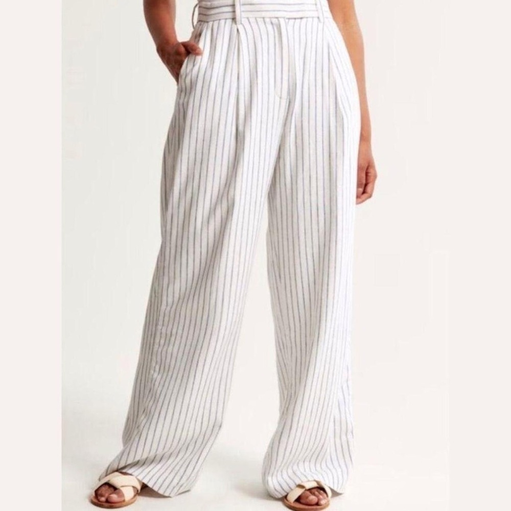 Abercrombie and Fitch Striped Wide-Leg Women's Pants